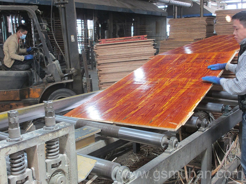 工地使用模板多少錢(qián)一塊？?jī)r(jià)格都有哪些